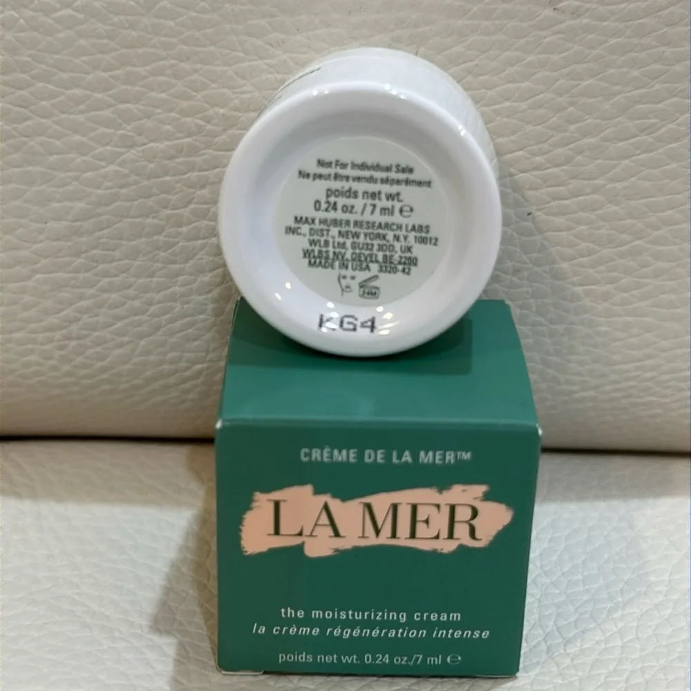 La Mer Creme De La Mer Moisturizing Cream, 0.24oz/7ml with Cosmetics Bag